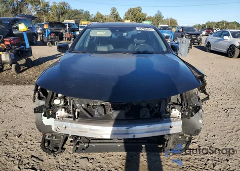 2018 Acura Tlx z USA, uszkodzony, nr VIN 19UUB1F38JA005057